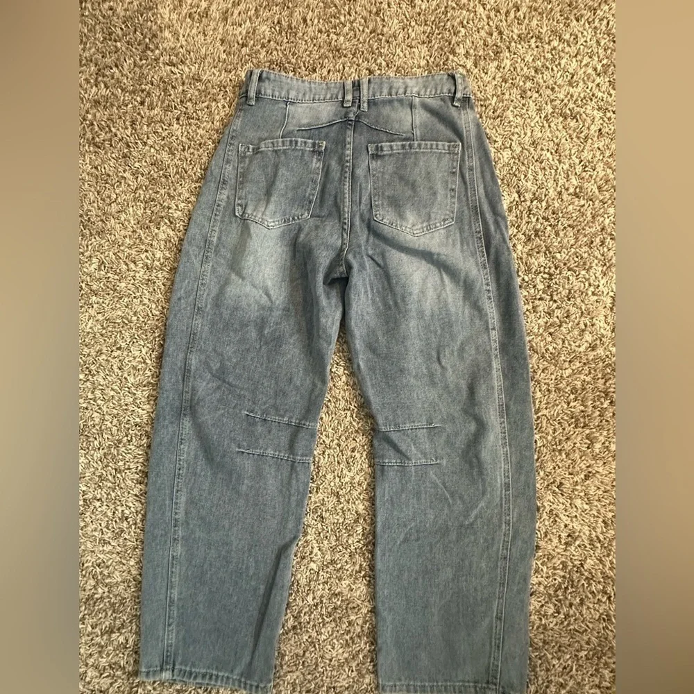 A405 Horseshoe Barrel Jean Medium wash Midrise Sz 26 Small